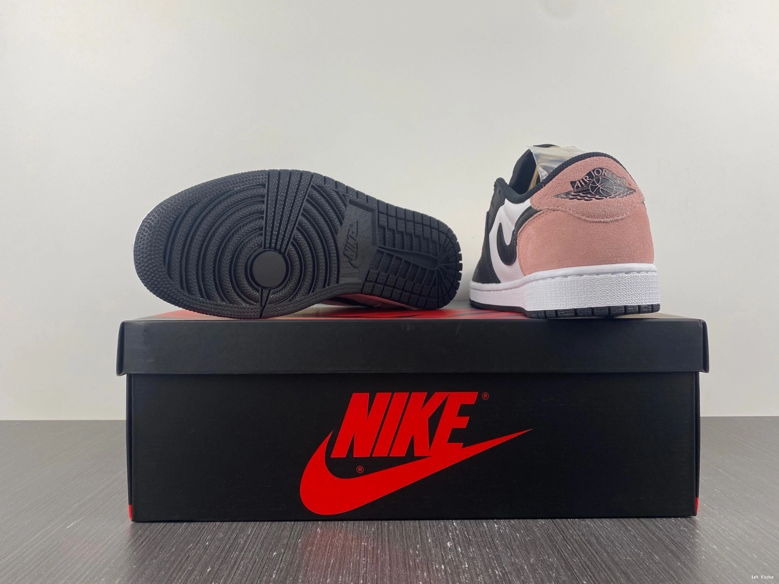 OG Bleached Low - Coral 1 CZ0790-061 Jordan 0107